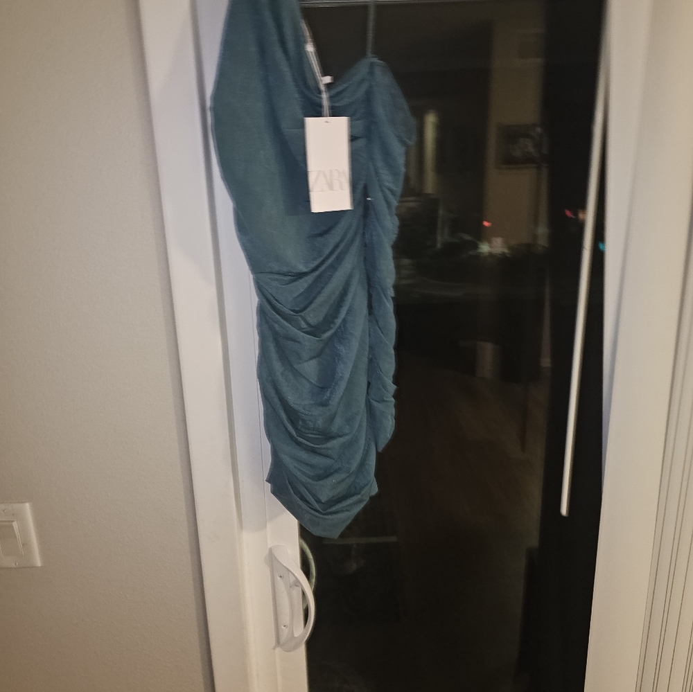 Green dress zara brand new size s